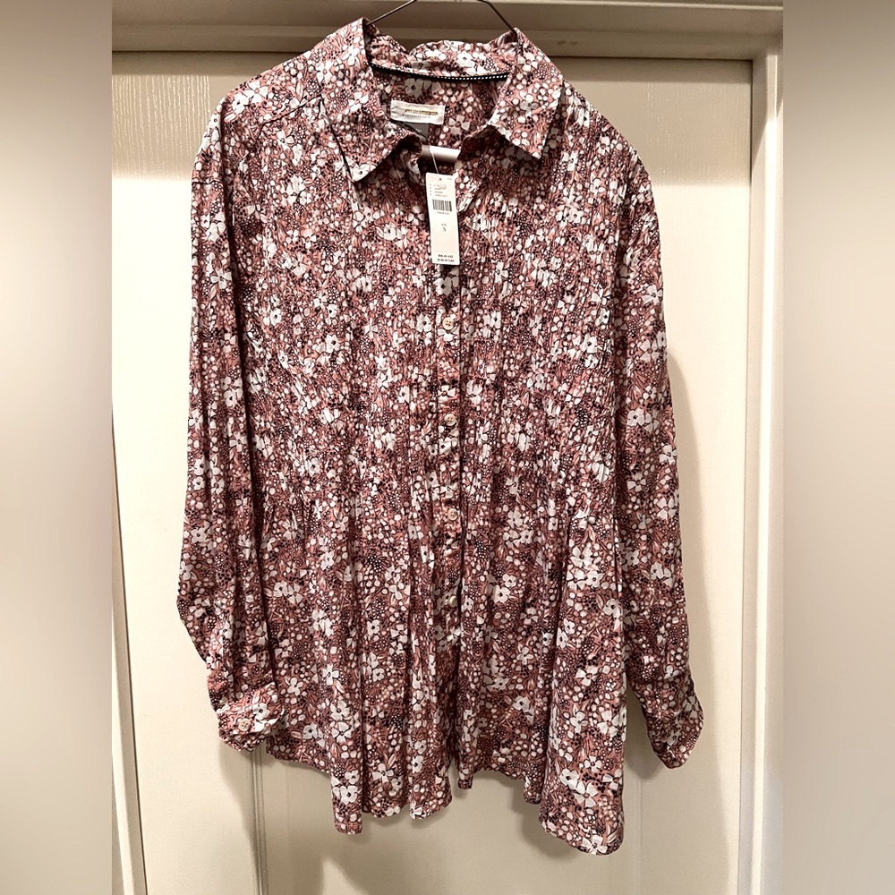Anthropologie Pilcro Sasha smocked boyfriend top Size Small NWT.